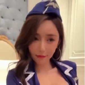 无忧传媒『王馨瑶』空姐制服诱惑特辑