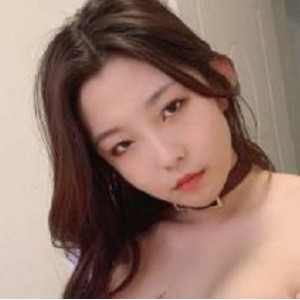 pr社00后学妹（辉夜姬）因生活照事件被退学【81V，5.9G 】