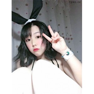 高颜值美女网红的奶酪陷阱作品，两套