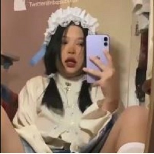 JK妹子女孩桐生芽子自拍爆火全网短视频图集水印大一学妹车衣修水道户外小惊喜下载观看