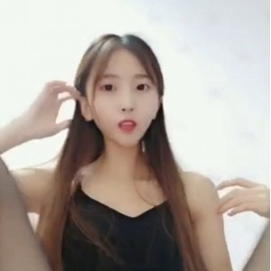 快手女神奥利圆妹：21W粉丝一字马视频合集，441M精彩内容，快来收藏42部！