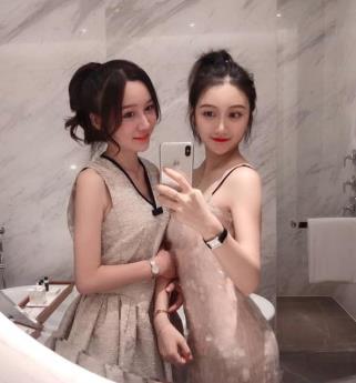 旧作抖音清纯女神晓雅最新合集2V1.3G，点赞评论火爆