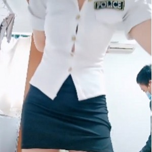 乱来一家百度甜美姜十七最新合集643V500.5G，收藏多样