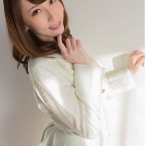 岛国美足达人AyaKisaki最新合集20V30M，足部护理与穿搭展示