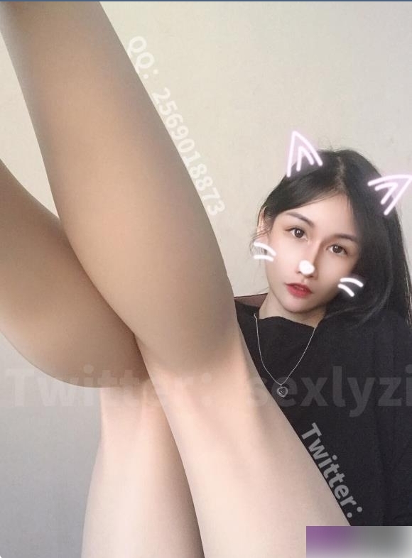 推特高颜值博主乐儿最新合集23V65P315M，经典作品搭配丝质袜子