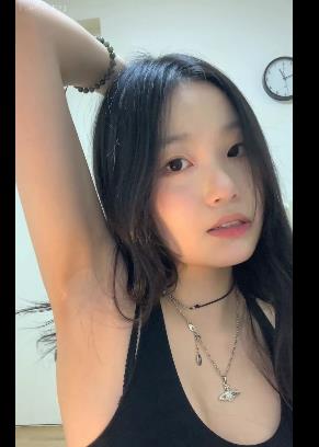 Yumi热辣演出OnlyFans珍藏款18cm29部