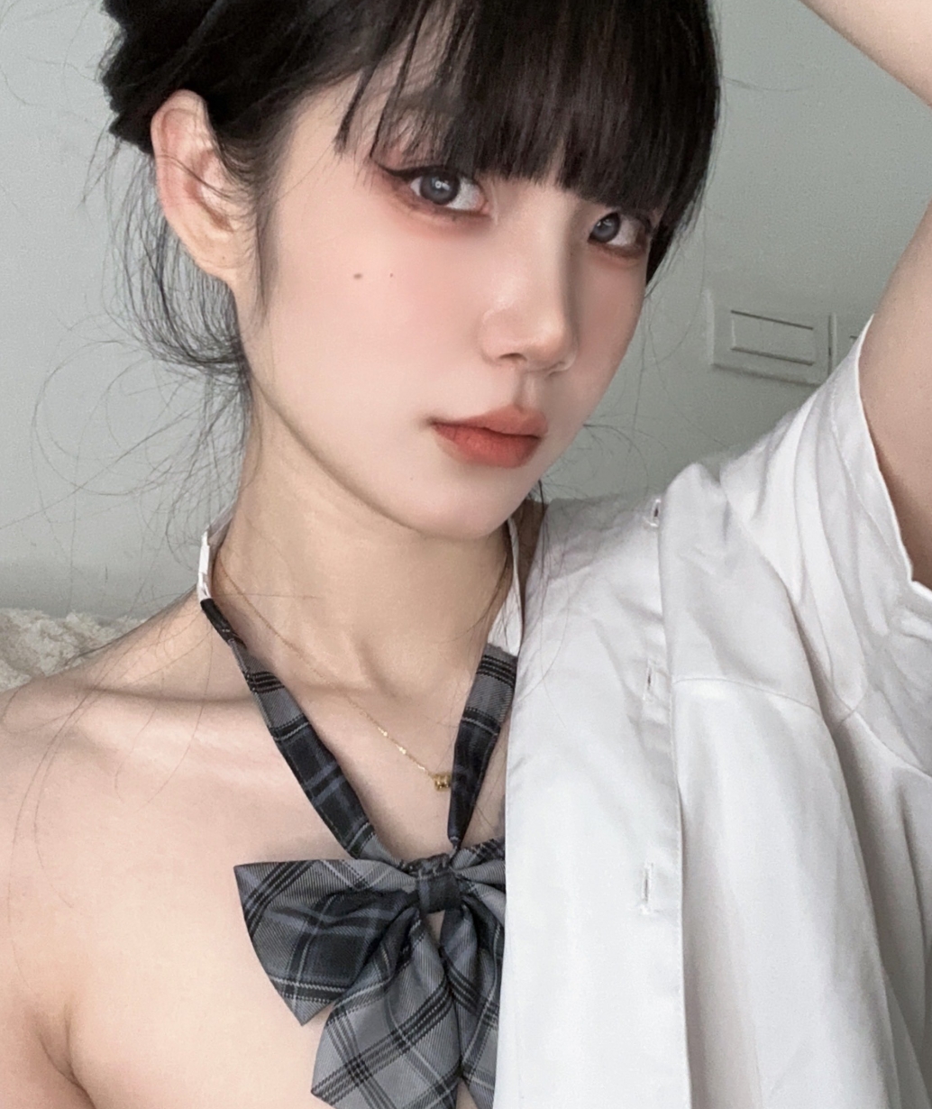 银河福利姬小瓜陆爱豆级私拍3.3G珍品59V+172P太顶了