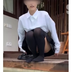 推特水冰月长腿视频5部18.7G太诱人