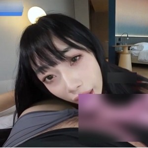 绝顶王雯新TS私房约拍1部1.4G反差火辣